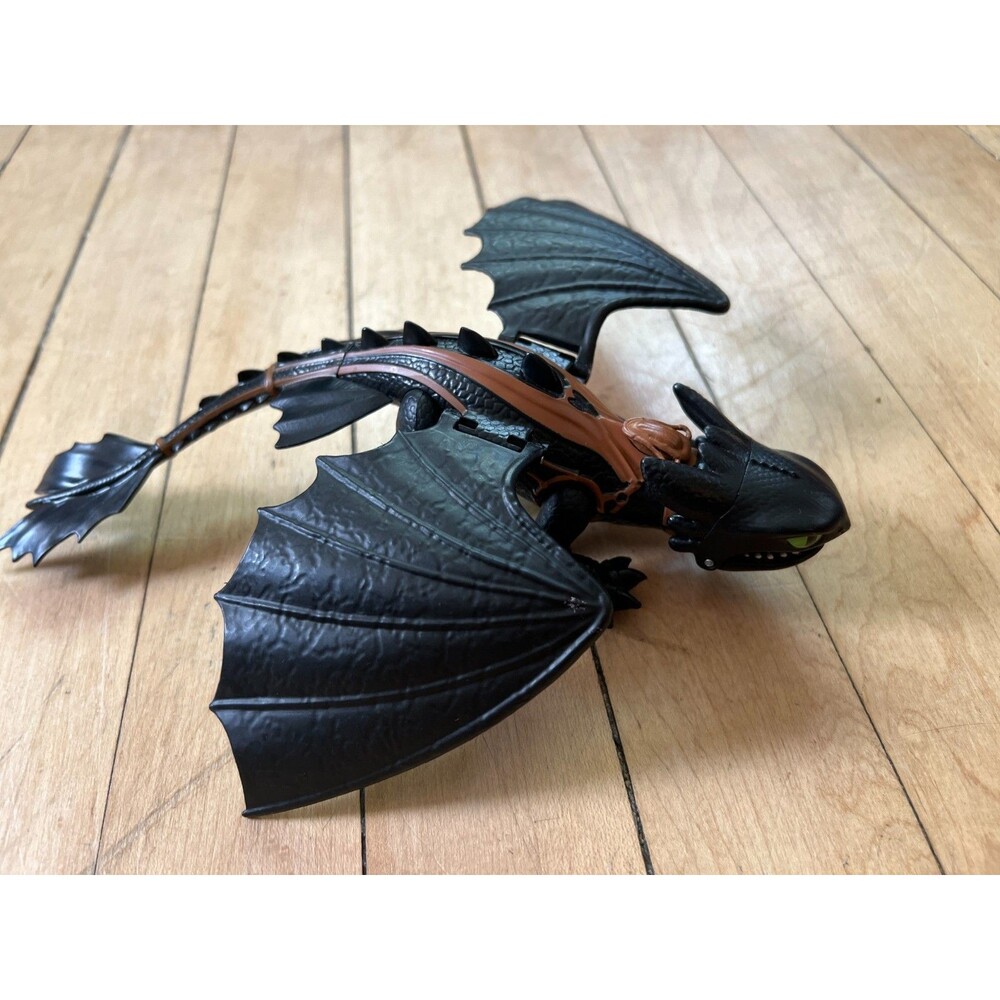 Dreamworks How to Train Your Dragon Toothless Action Figure Wing Flap Rare